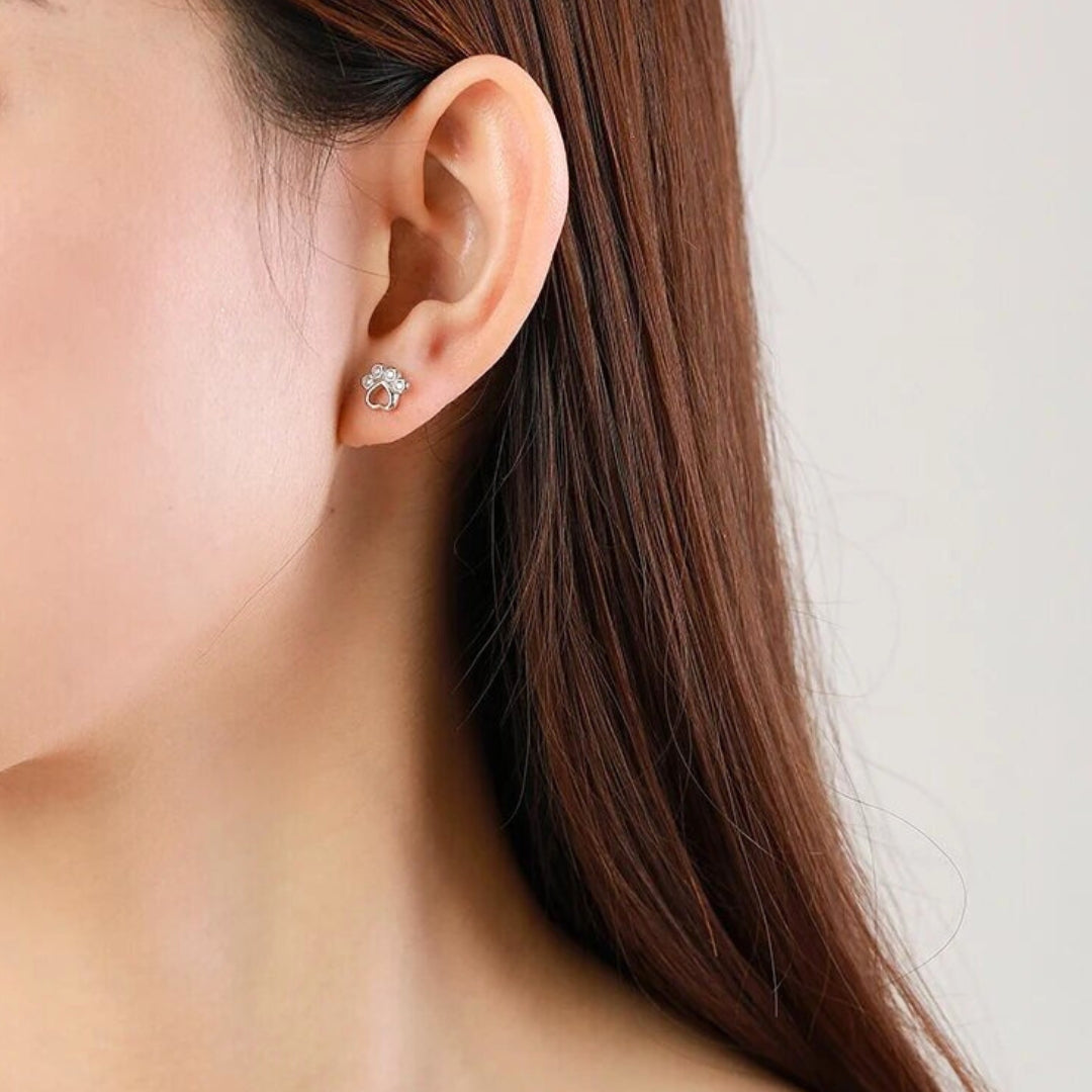 Orecchini a bottone con zampa in argento sterling – Con zirconi scintillanti