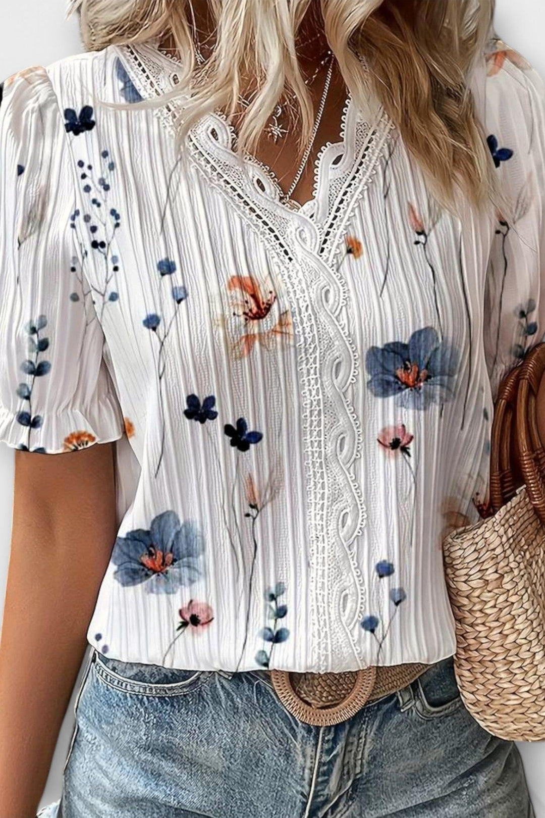 Bruna - Stylový top s V-výstřihem ve tvaru srdce