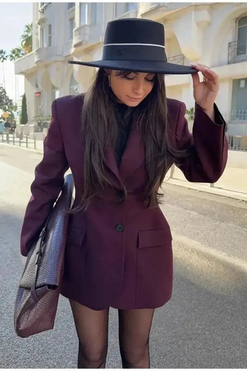 Élodie Grace – Dokonalé sako