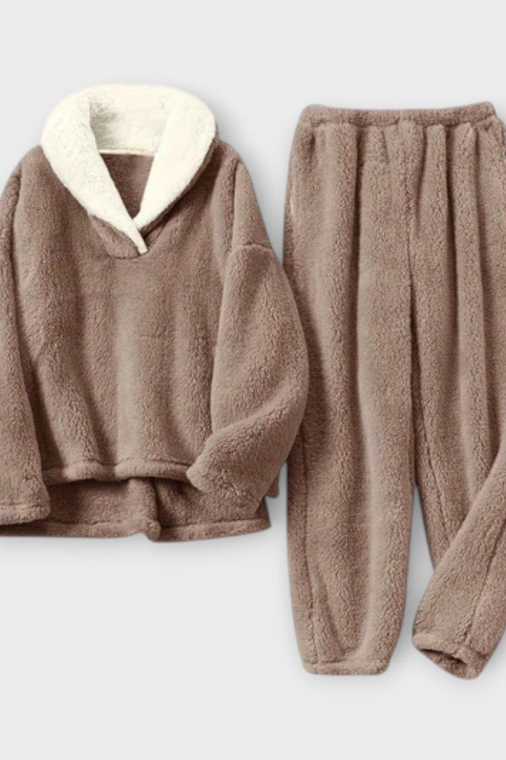 Karolina Dlouhorukávové sety