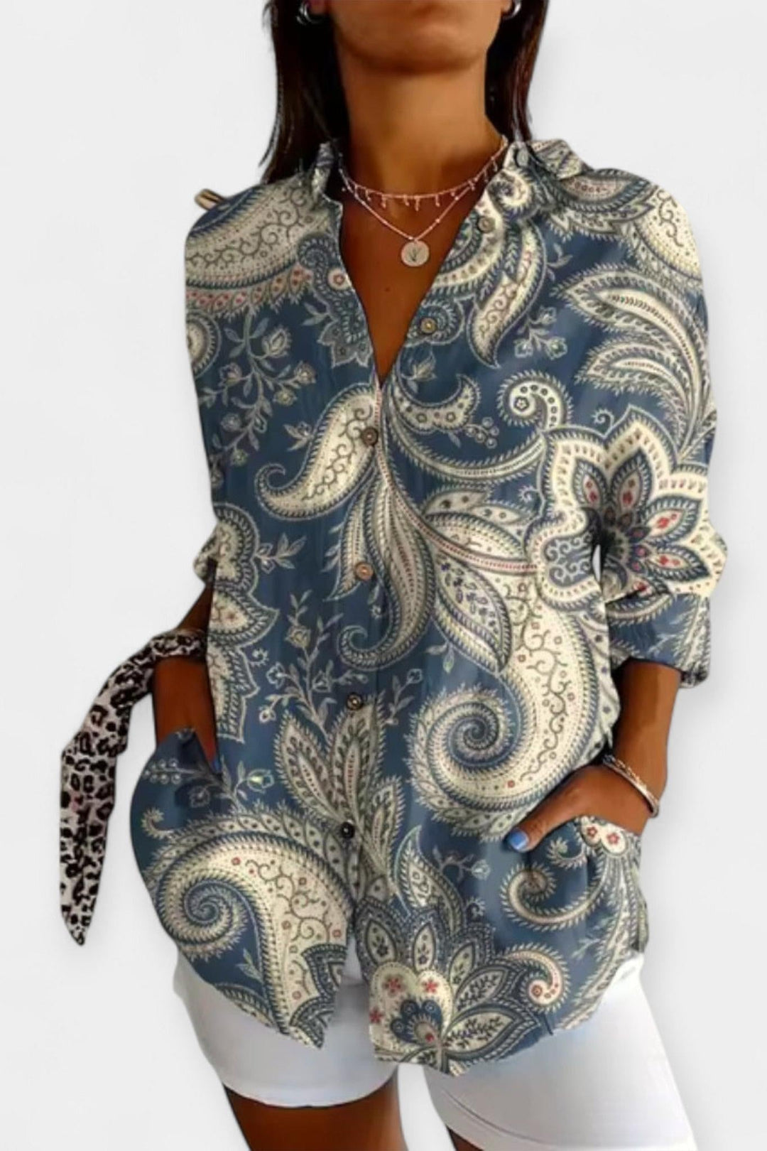 Koszula w kwiatowy wzór z zapięciem na guziki