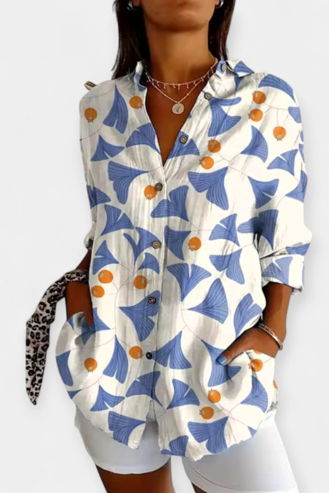 Koszula w kwiatowy wzór z zapięciem na guziki