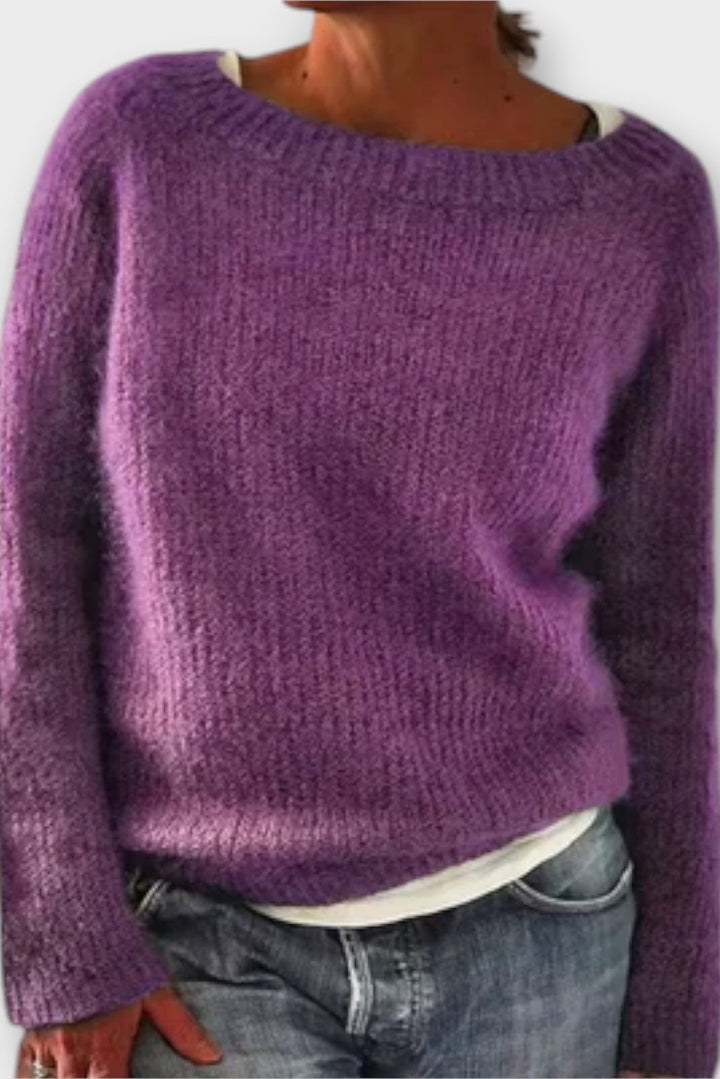 "Regine™ Sweter na Uczelnię" can be rewritten as "Regine™ Uniwersytecki Sweter".