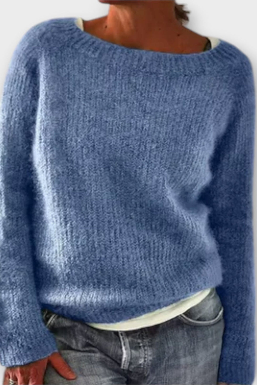 "Regine™ Sweter na Uczelnię" can be rewritten as "Regine™ Uniwersytecki Sweter".