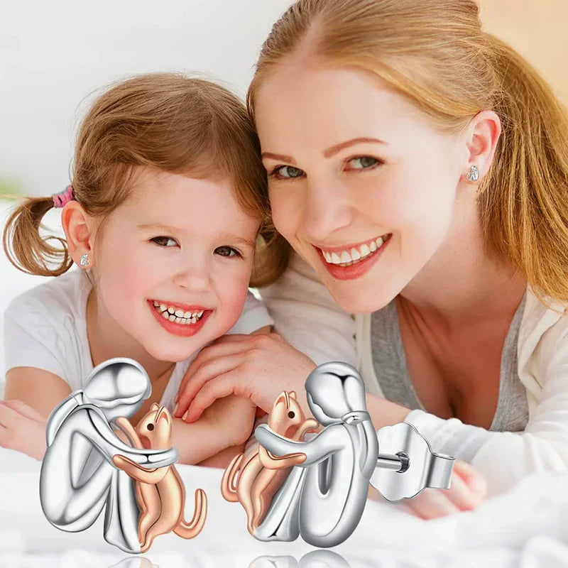 Orecchini Cat Hug bicolore argento e oro