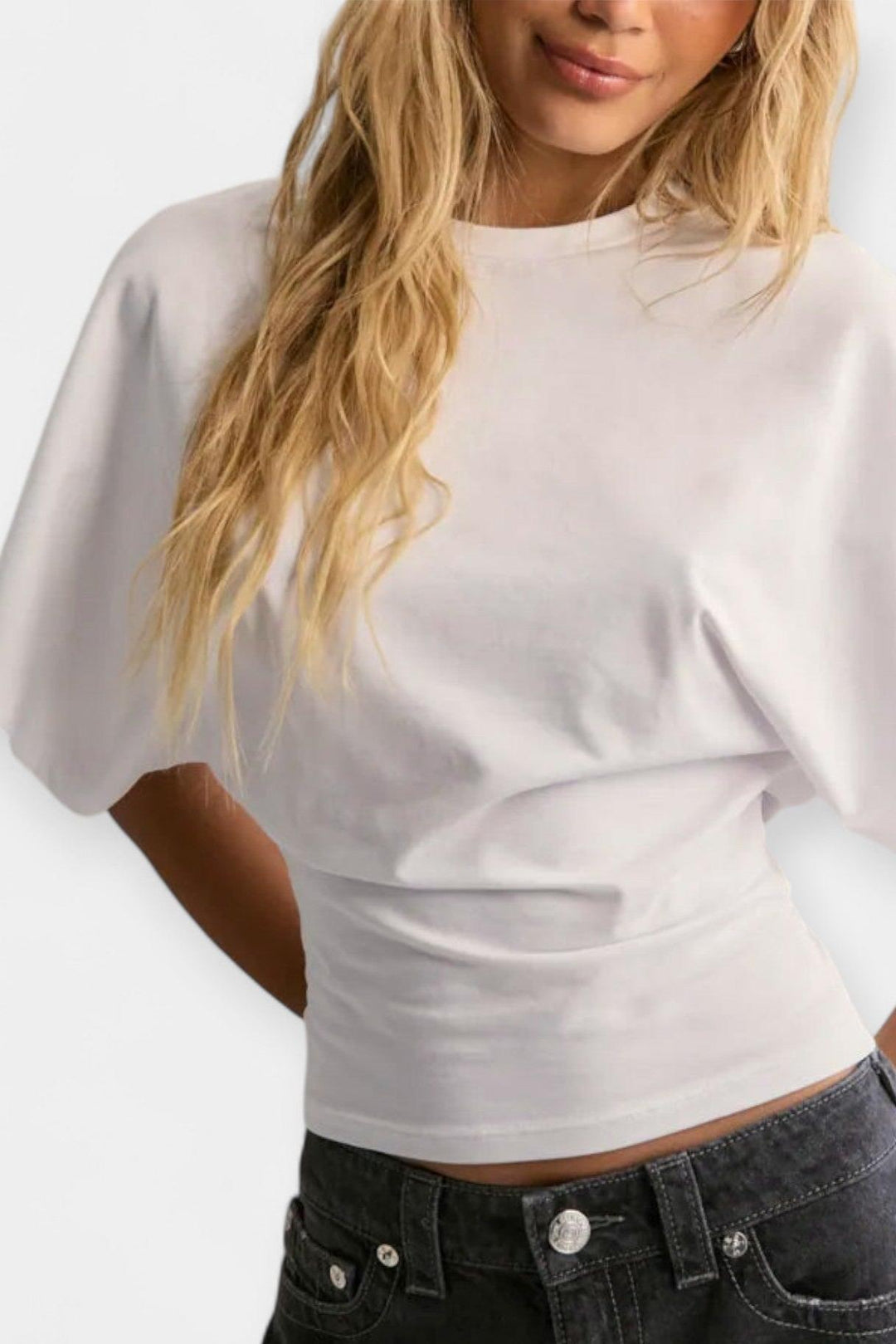 T-shirt z luźnymi, szerokimi rękawami